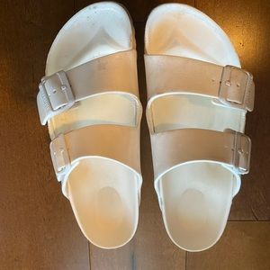 White Birkenstock’s